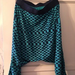 Nike Harem Dri-Fit Capris Small